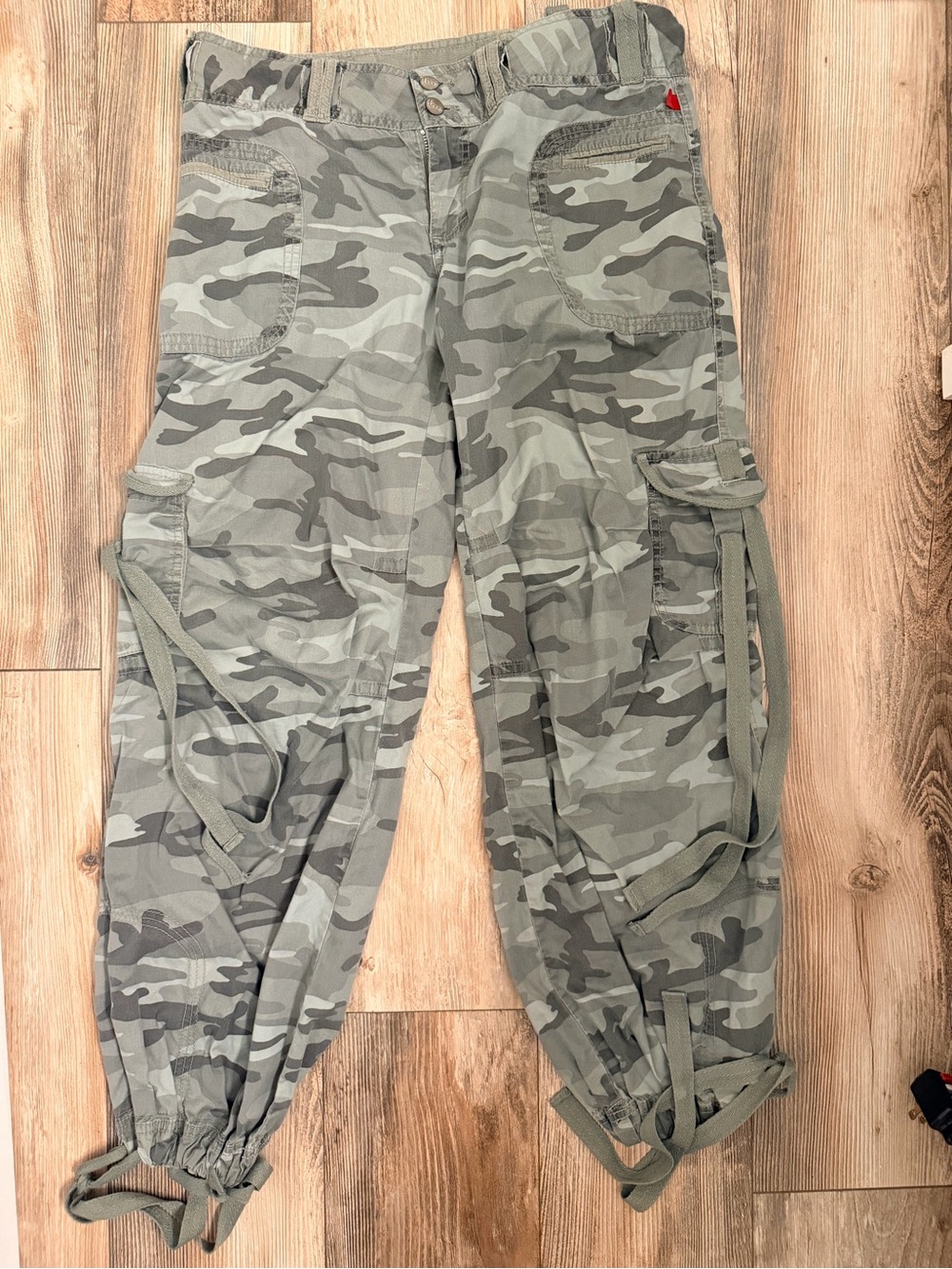 Vintage Fire Jeans Y2K Natalie Camo Cargo Pants Size 13